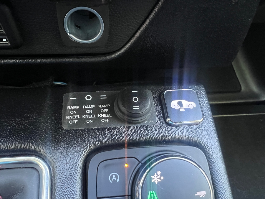 Used 2023 Chevrolet Traverse 2LT - BraunAbility Side Entry In Floor Automatic Ramp