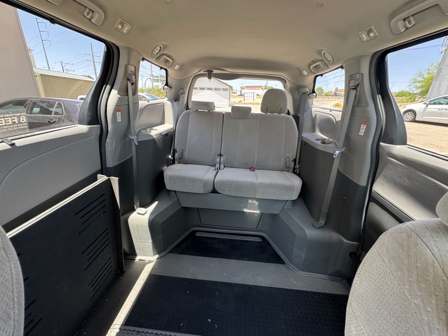 Used 2017 Toyota Sienna LE - VMI Side Entry Entry Fold Out Automatic Ramp