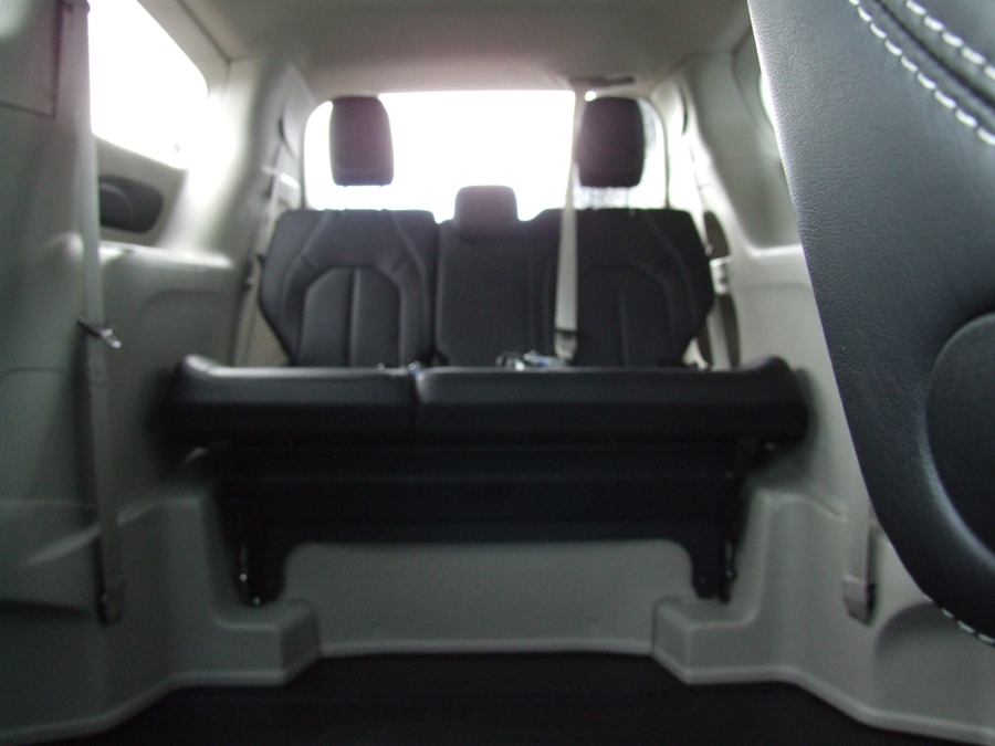 Used 2023 Chrysler Pacifica Touring L - BraunAbility Side Entry Entry In Floor Automatic Ramp