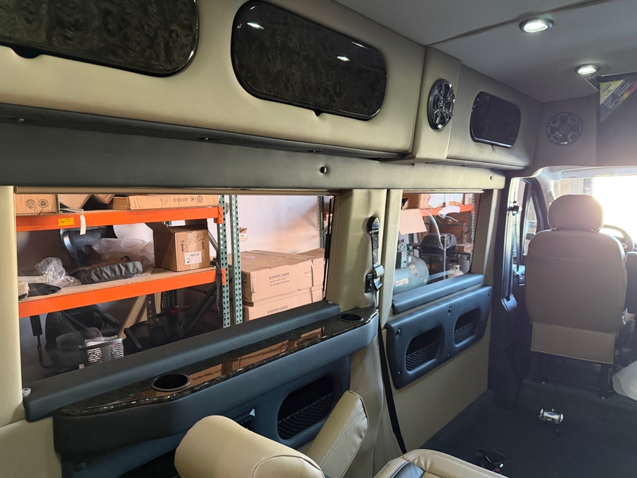 New 2025 Ram ProMaster SLT+ 2500 159WB HR -  Side Entry Lift Automatic Ramp