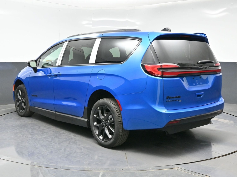 New 2026 Chrysler Pacifica Select Sport - BraunAbility Side Entry Entry Fold Out Manual Ramp