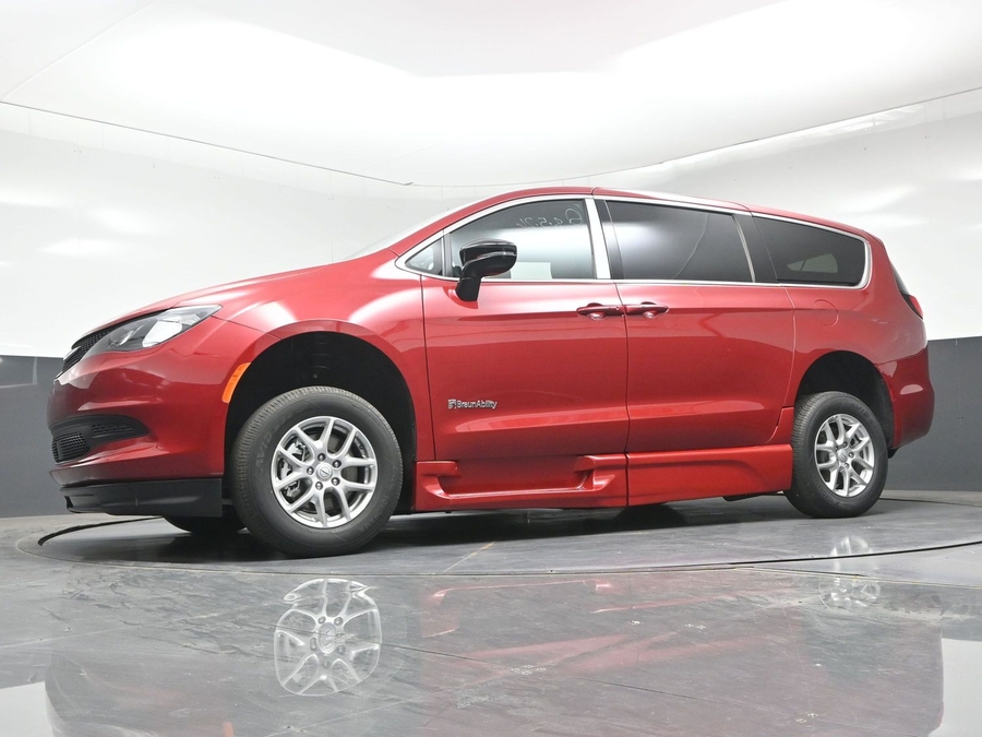 New 2026 Chrysler Voyager LX - BraunAbility Side Entry Fold Out Automatic Ramp