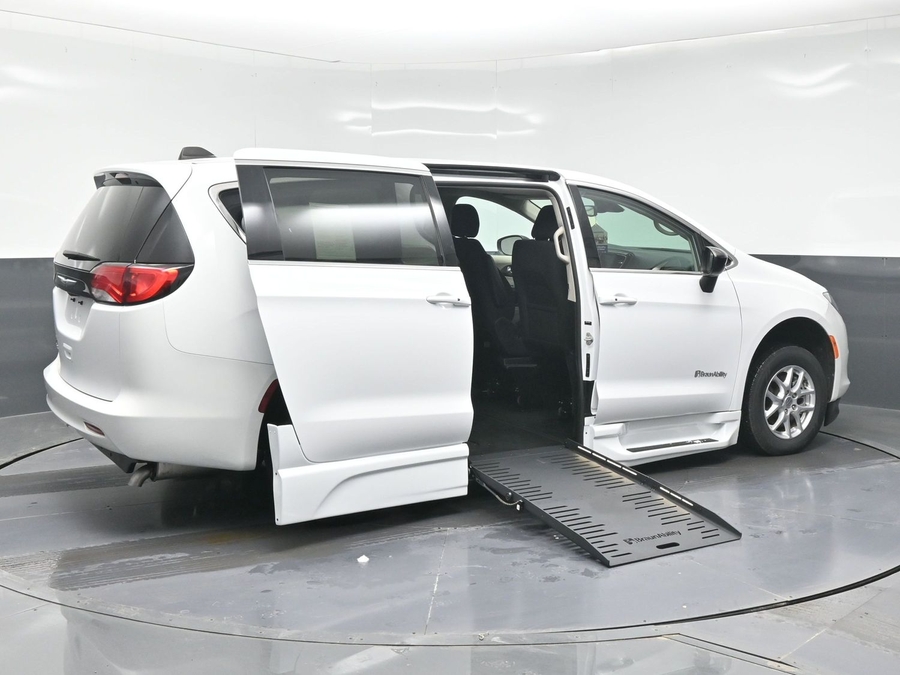 Used 2024 Chrysler Voyager LX - BraunAbility Side Entry Entry Fold Out Automatic Ramp