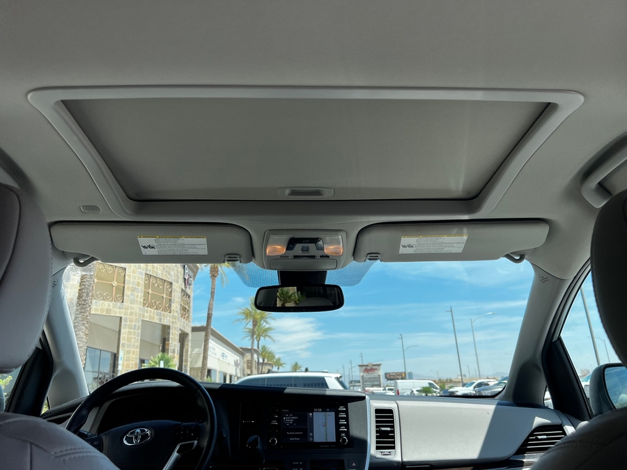 Used 2020 Toyota Sienna XLE - BraunAbility Side Entry Entry In Floor Automatic Ramp
