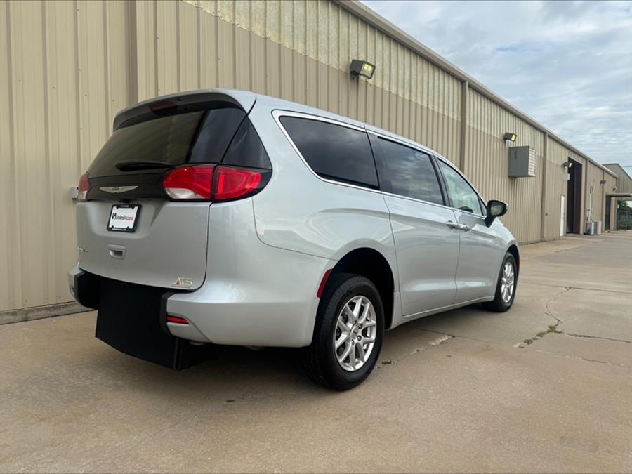 Used 2022 Chrysler Voyager LX - ATS Rear Entry Fold Out Manual Ramp