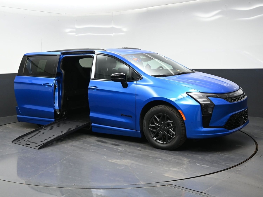 New 2027 Chrysler Pacifica Select Sport - BraunAbility Side Entry Fold Out Automatic Ramp