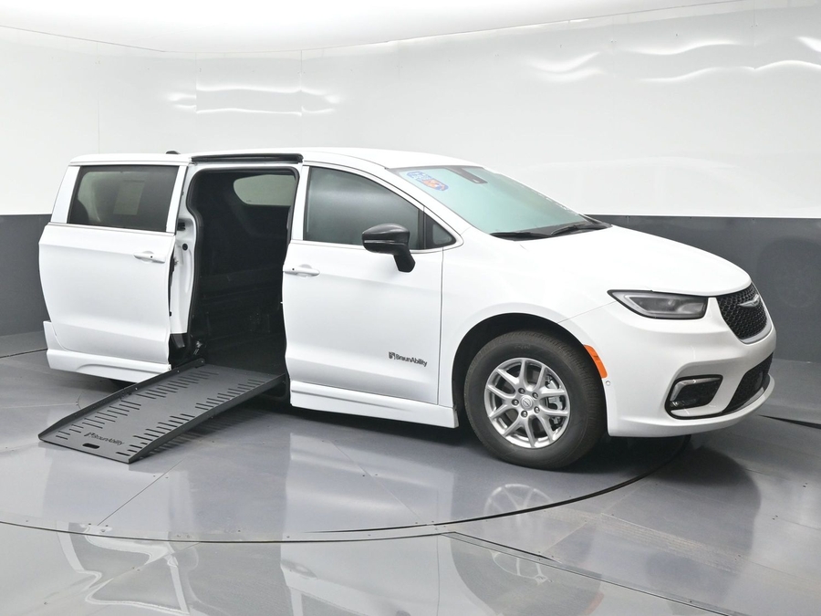 White Chrysler Pacifica with Side Entry Automatic Fold Out ramp