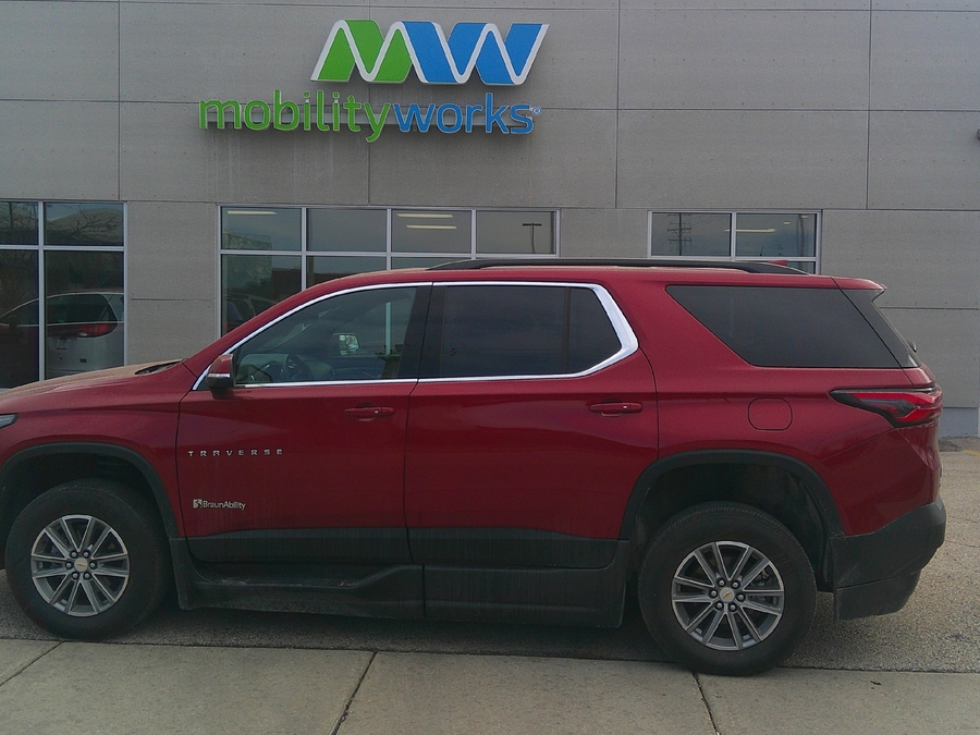 2023 CHEVROLET TRAVERSE - Image 3
