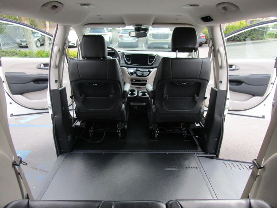 Used 2024 Chrysler Pacifica Touring L - BraunAbility Side Entry Entry In Floor Automatic Ramp