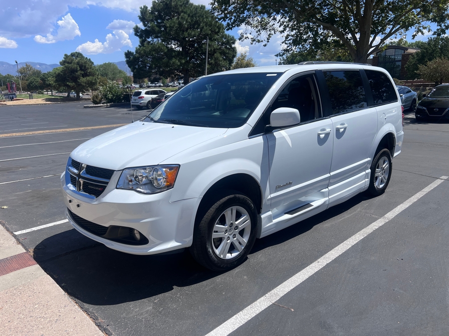 Used 2019 Dodge Grand Caravan SXT - BraunAbility Side Entry Fold Out Automatic Ramp