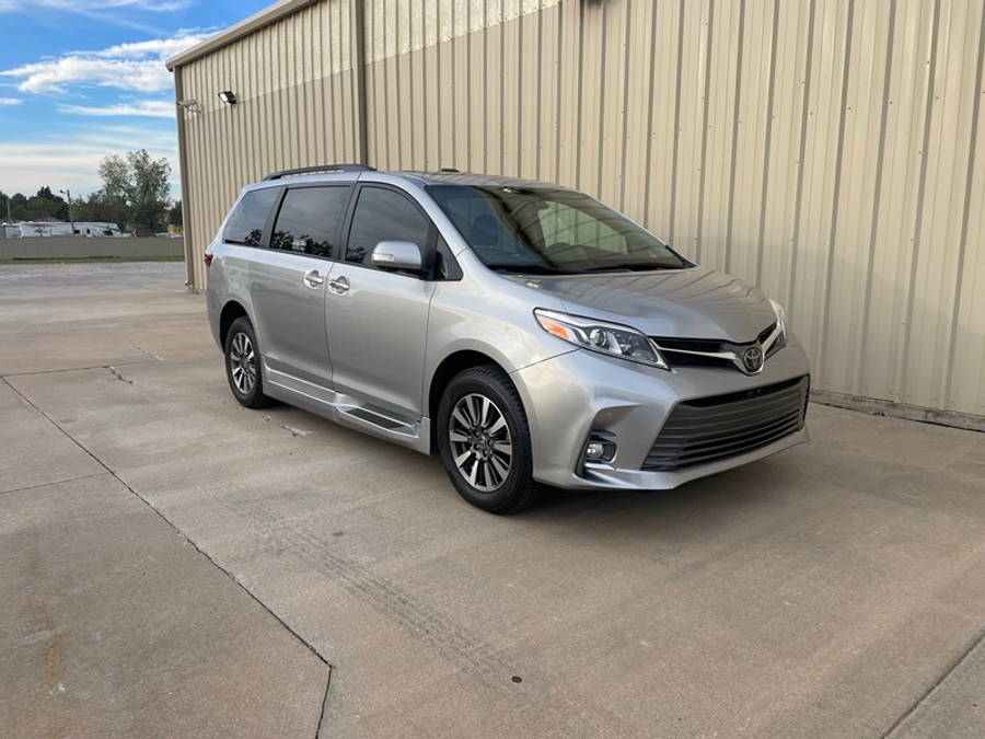 Used 2020 Toyota Sienna Limited Premium - BraunAbility Side Entry In Floor Automatic Ramp