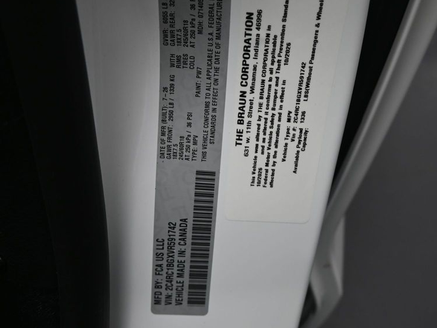 New 2027 Chrysler Pacifica Select Sport - BraunAbility Side Entry Fold Out Automatic Ramp