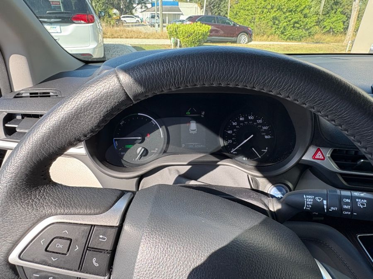 2024 TOYOTA SIENNA - Image 11