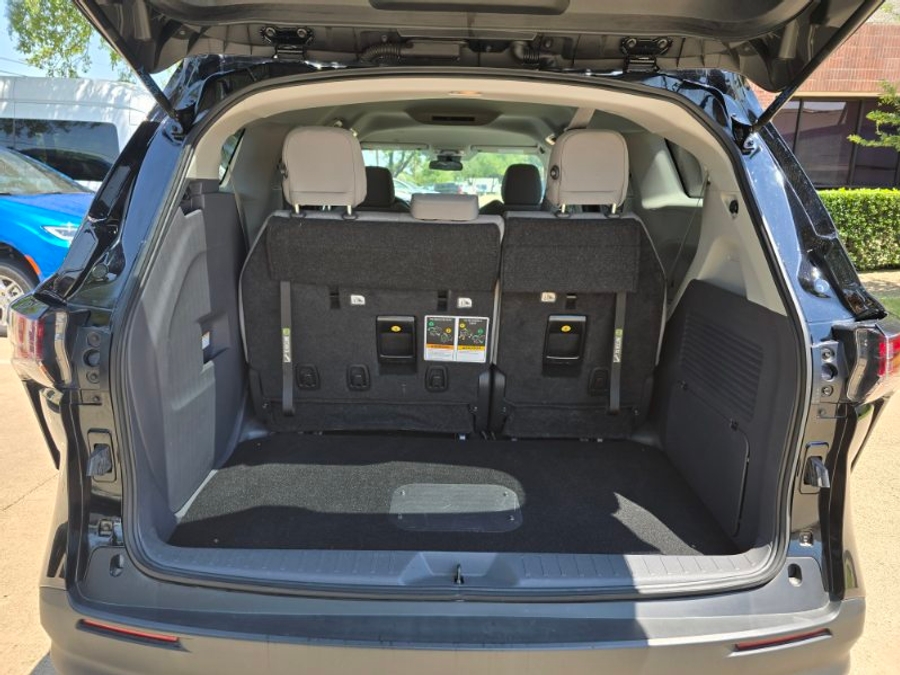 Used 2024 Toyota Sienna Hybrid LE Base - BraunAbility Side Entry Fold Out Automatic Ramp