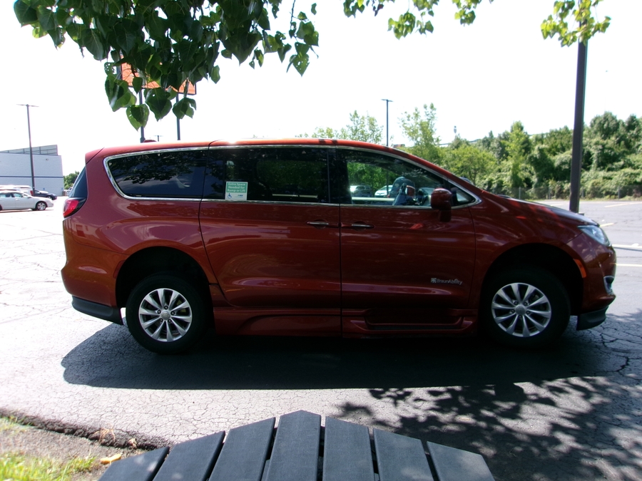 2018 Chrysler Pacifica Touring Plus - Photo 8