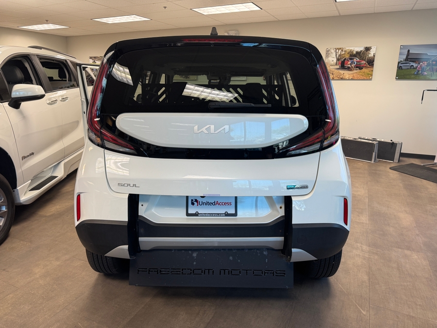 Used 2024 Kia Soul EX - Freedom Rear Entry Fold Out Automatic Ramp