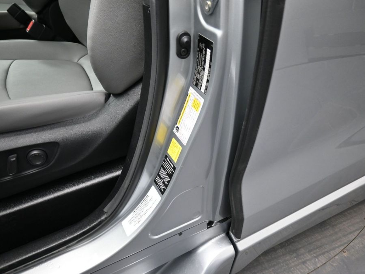 2025 TOYOTA SIENNA - Image 16