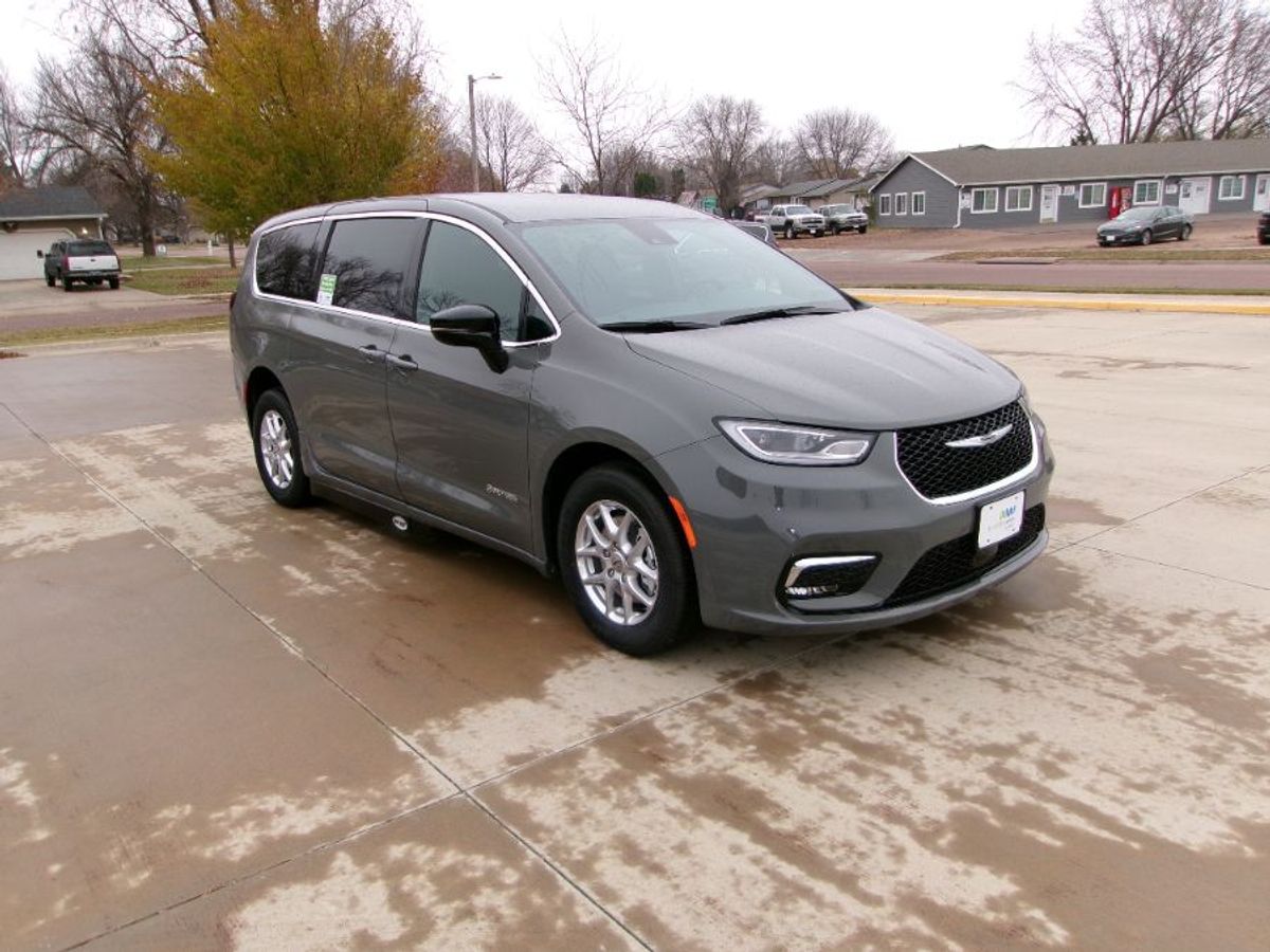 2024 CHRYSLER PACIFICA - Image 21