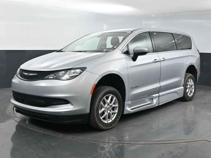 Used 2022 Chrysler Voyager LX - BraunAbility Side Entry Entry Fold Out Automatic Ramp