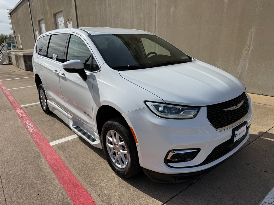 Used 2023 Chrysler Pacifica Touring L Safety - BraunAbility Side Entry Entry Fold Out Automatic Ramp
