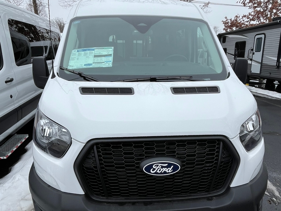 White Ford T350 image number 2