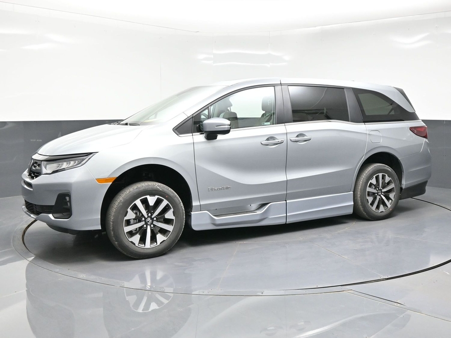 New 2026 Honda Odyssey EX-L - BraunAbility Side Entry Entry In Floor Automatic Ramp