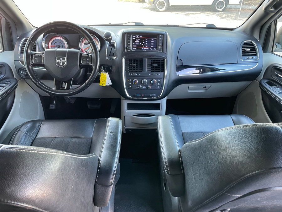 Used 2019 Dodge Grand Caravan SXT - VMI Side Entry Fold Out Automatic Ramp