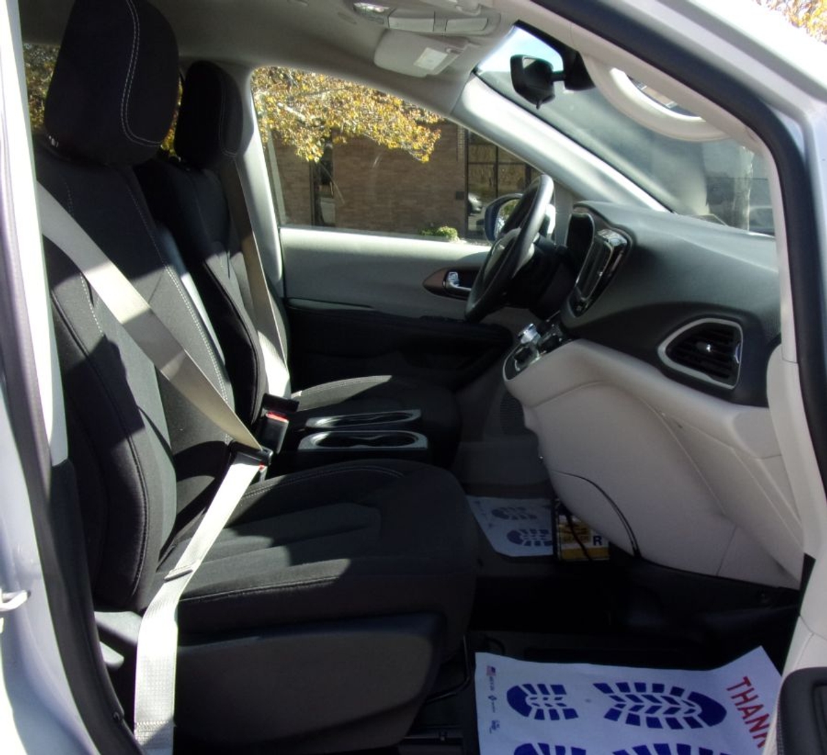 2023 CHRYSLER VOYAGER - Image 14