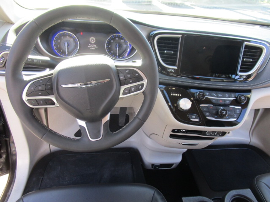 Used 2023 Chrysler Pacifica Touring L - BraunAbility Side Entry Entry In Floor Automatic Ramp