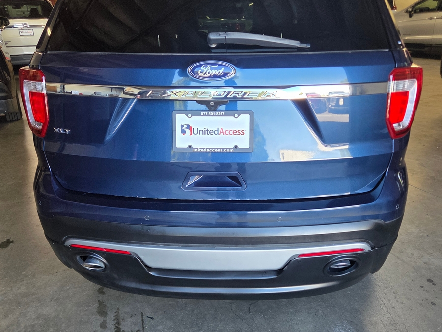 Used 2017 Ford Explorer XLT - BraunAbility Side Entry In Floor Automatic Ramp