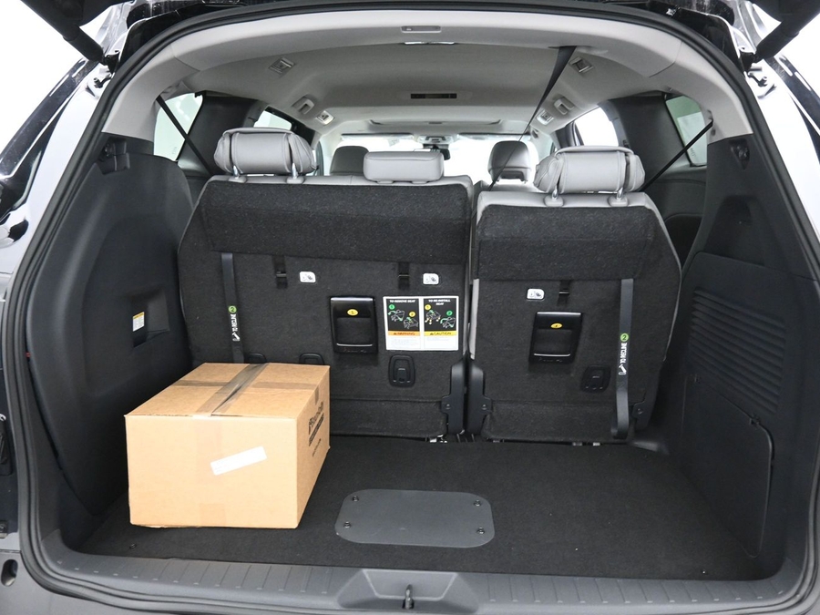 Black Toyota Sienna image number 11