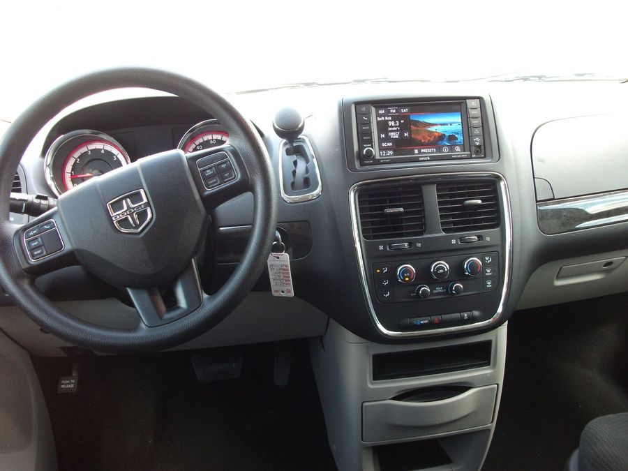 Used 2019 Dodge Grand Caravan SE - International Mobility Rear Entry Entry Fold Out Manual Ramp