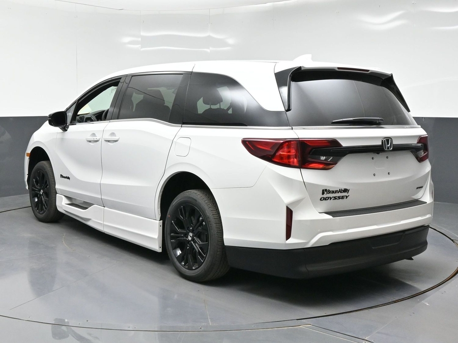 New 2026 Honda Odyssey Sport - BraunAbility Side Entry Entry In Floor Automatic Ramp