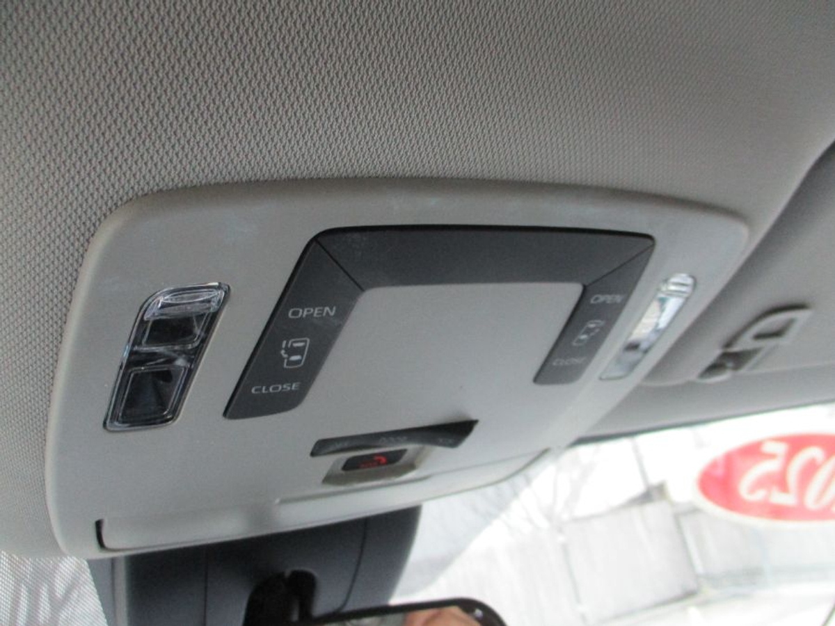 2025 TOYOTA SIENNA - Image 17