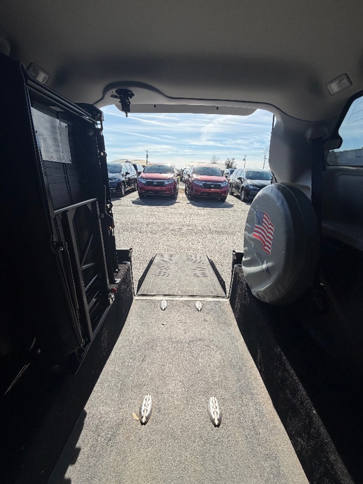 2015 TOYOTA SIENNA - Image 11