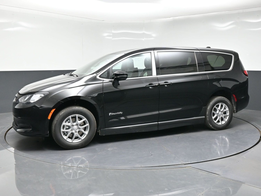 2027 Chrysler Voyager