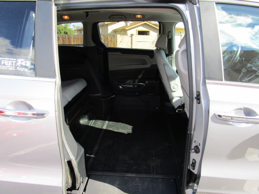 Used 2019 Honda Odyssey EX-L - BraunAbility Side Entry Entry In Floor Automatic Ramp