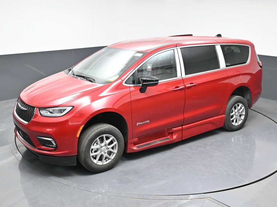 Red Chrysler Pacifica image number 20