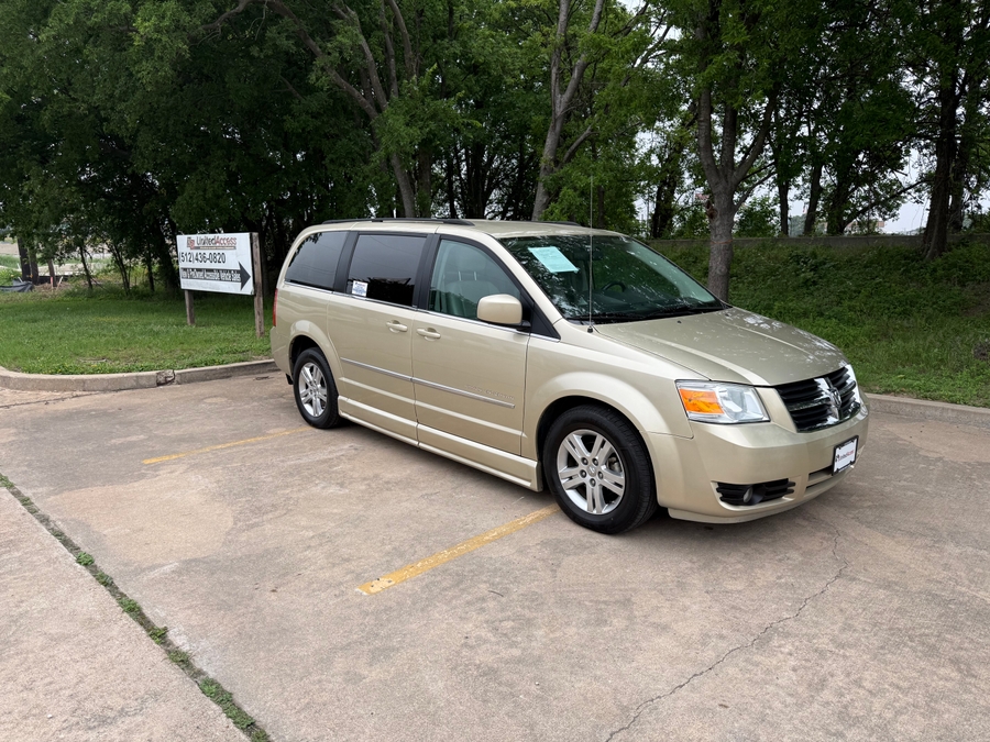 Used 2010 Dodge Grand Caravan SXT - BraunAbility Side Entry Entry Fold Out Automatic Ramp