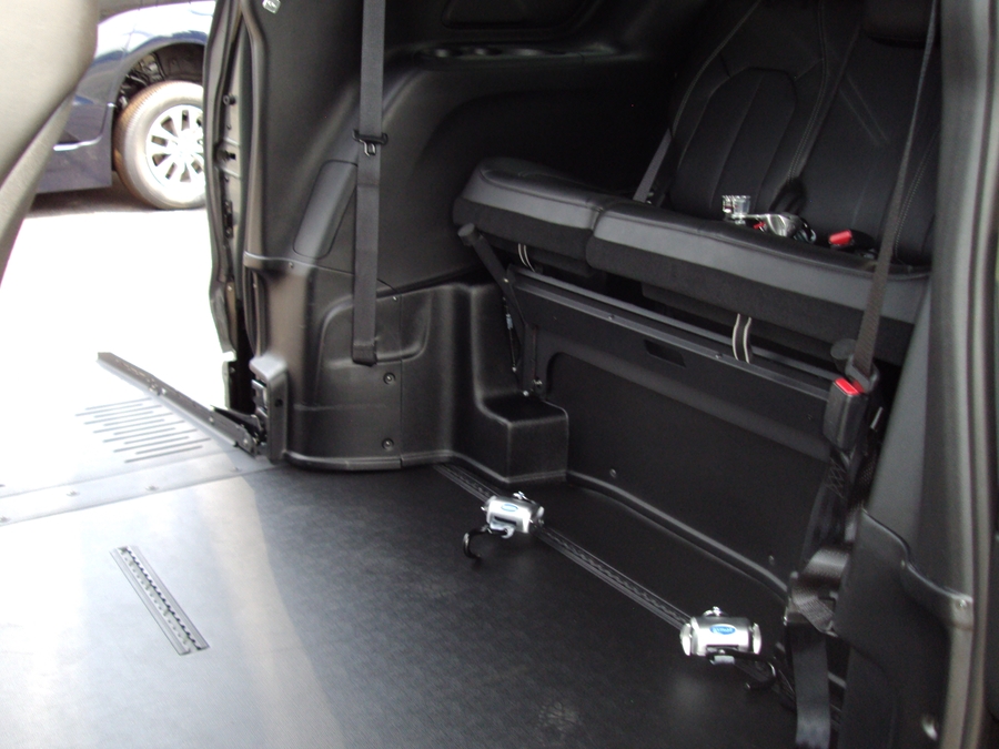 Used 2025 Chrysler Pacifica Select - BraunAbility Side Entry Fold Out Automatic Ramp