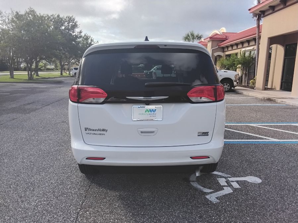 2023 CHRYSLER VOYAGER - Image 36