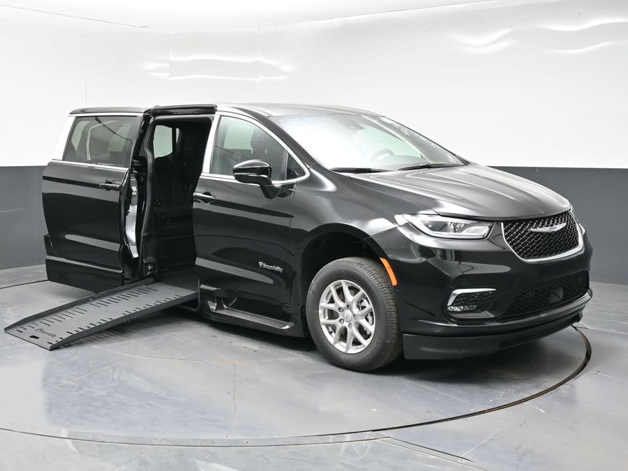 Black Chrysler Pacifica with Side Entry Automatic Fold Out ramp