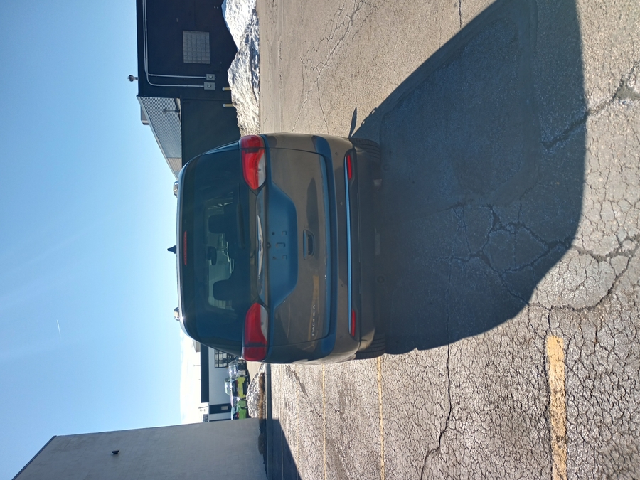 Grey Chrysler Pacifica image number 5