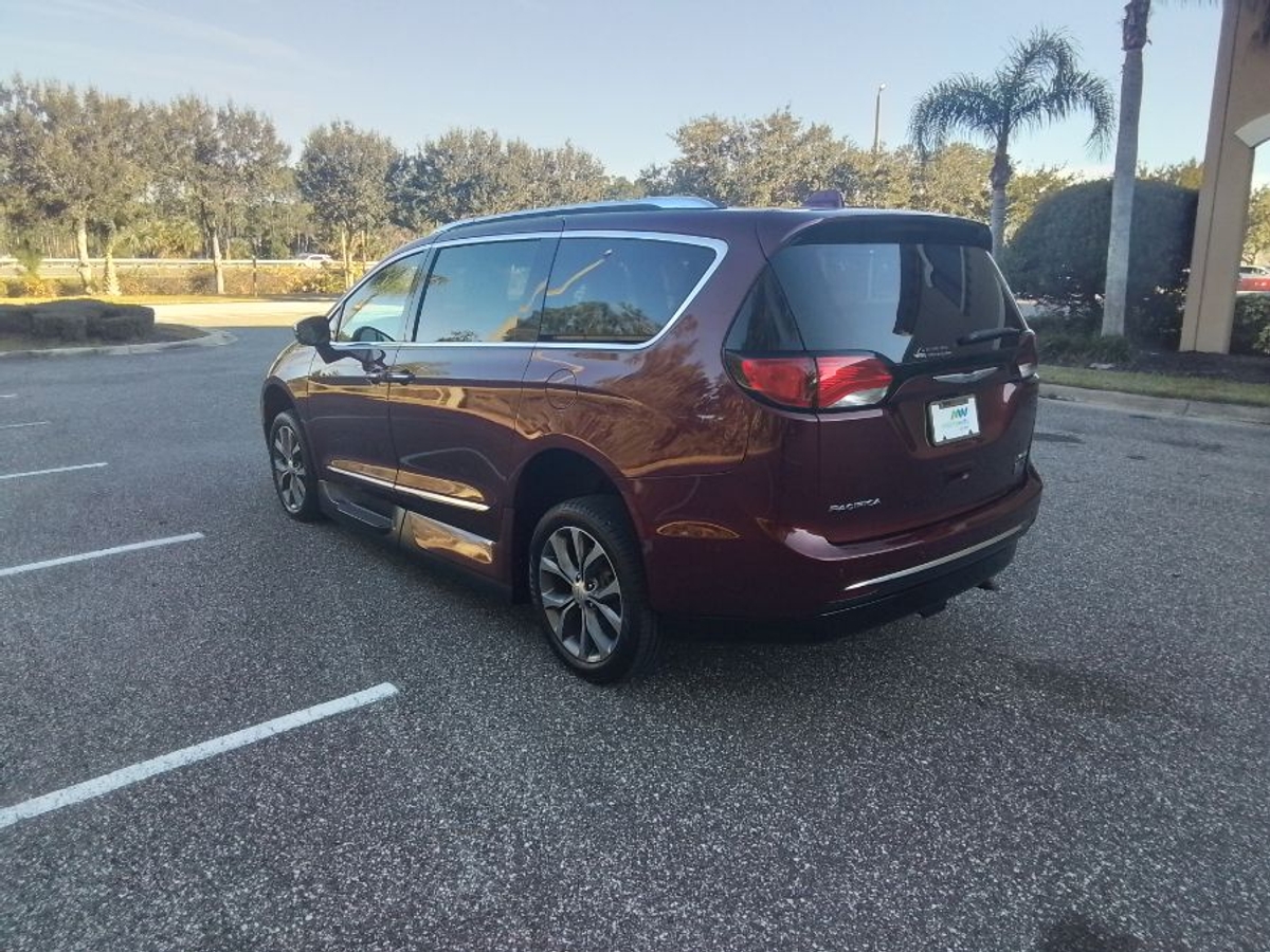 2018 CHRYSLER PACIFICA - Image 6
