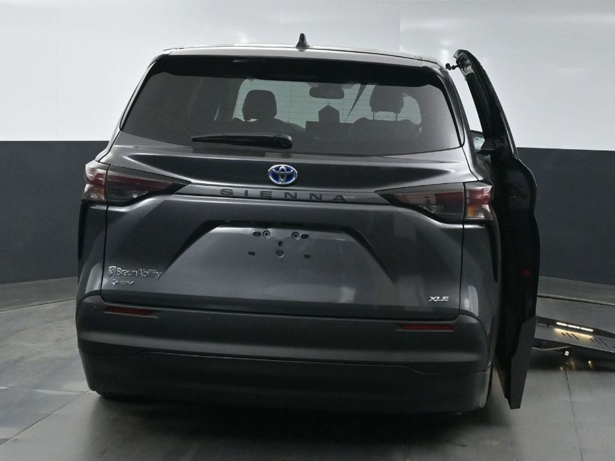 2025 TOYOTA SIENNA - Image 7