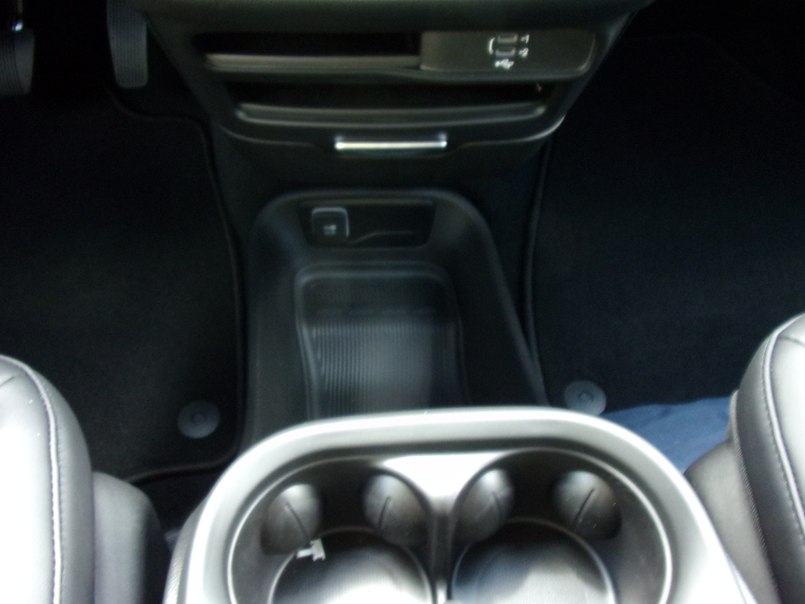 2027 Chrysler Voyager LX - Photo 16