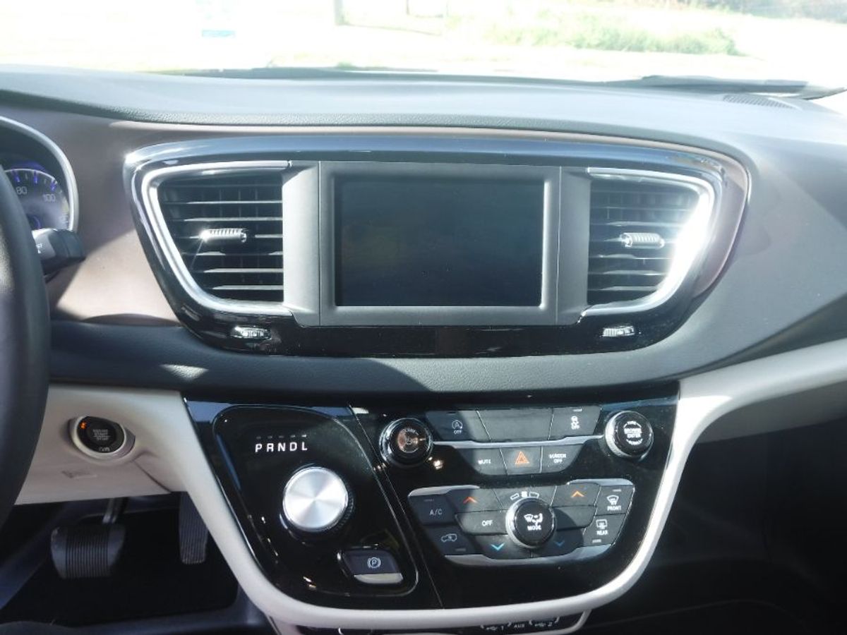 2023 CHRYSLER VOYAGER - Image 11