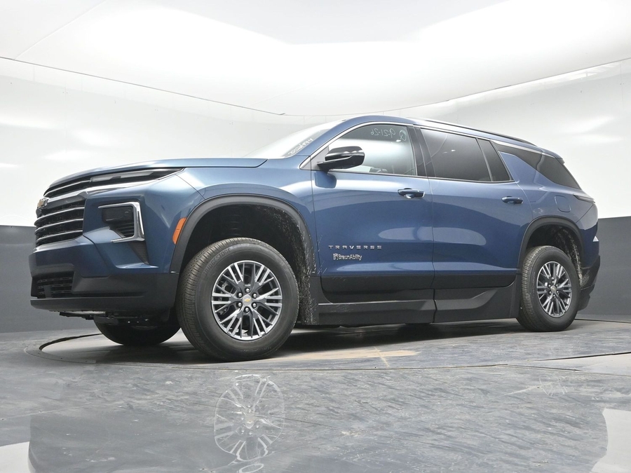 New 2026 Chevrolet Traverse 1LT - BraunAbility Side Entry In Floor Automatic Ramp