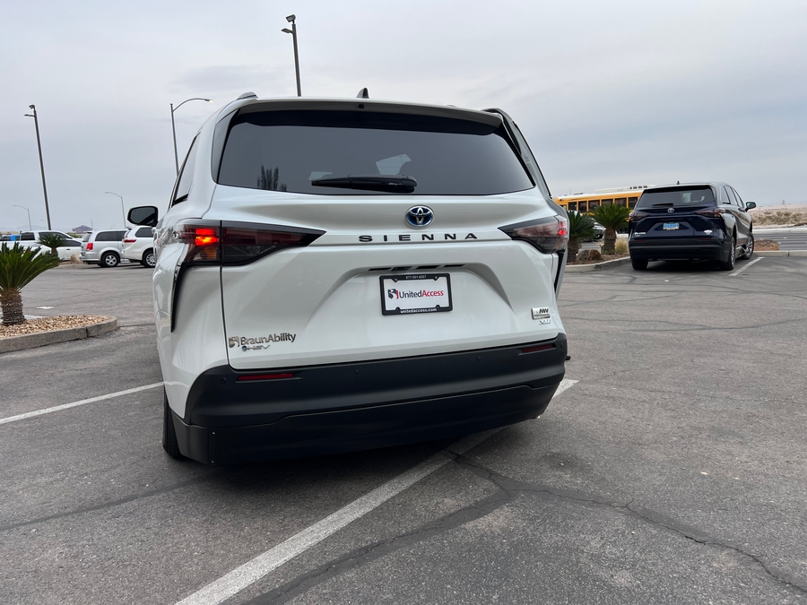 Used 2025 Toyota Sienna Hybrid XLE Plus - BraunAbility Side Entry Entry Fold Out Automatic Ramp