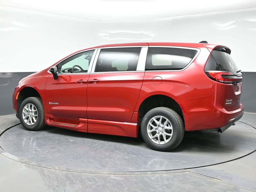 Red Chrysler Pacifica image number 3